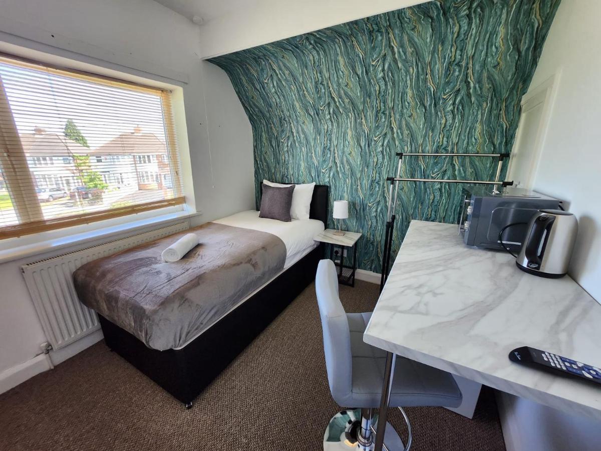 Solihull Shared House Acocks Green Esterno foto